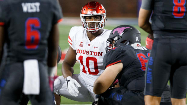ed-oliver-houston-cfb-1300.jpg